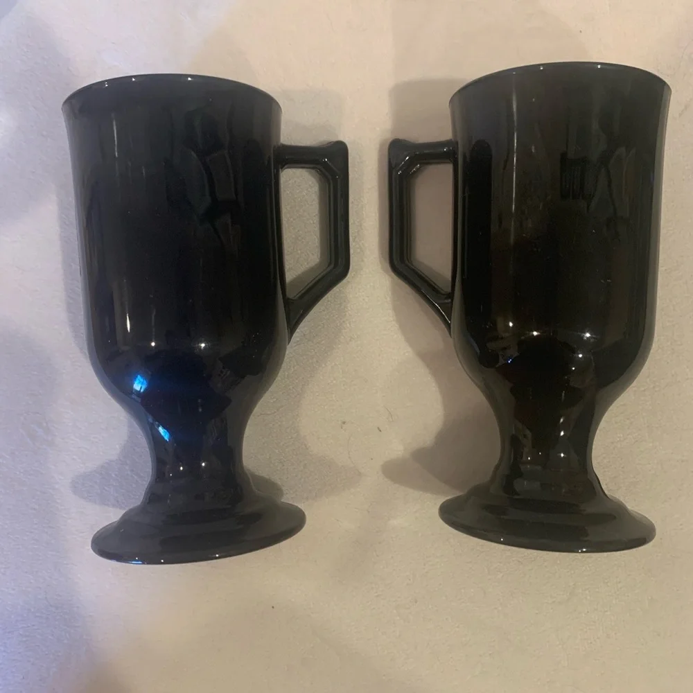 2 Vintage Black Amethyst Glass Footed Mugs, Irish Coffee, Hot Chocolate Cups - Picture 3 of 6